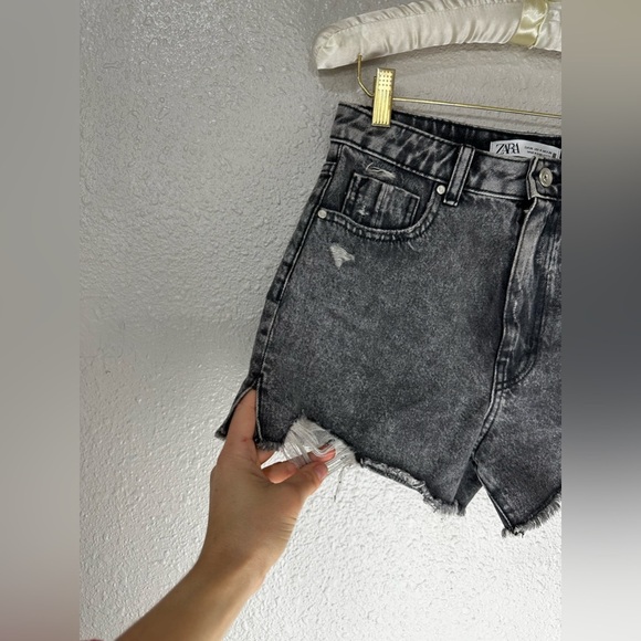 Zara High Rise Cut Off Denim Short Distressed Gray Size 4 US - Picture 4 of 9